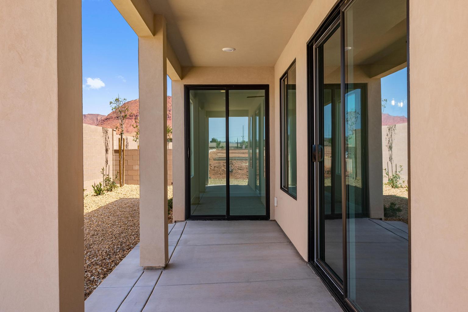 Covered patio with concrete flooring
