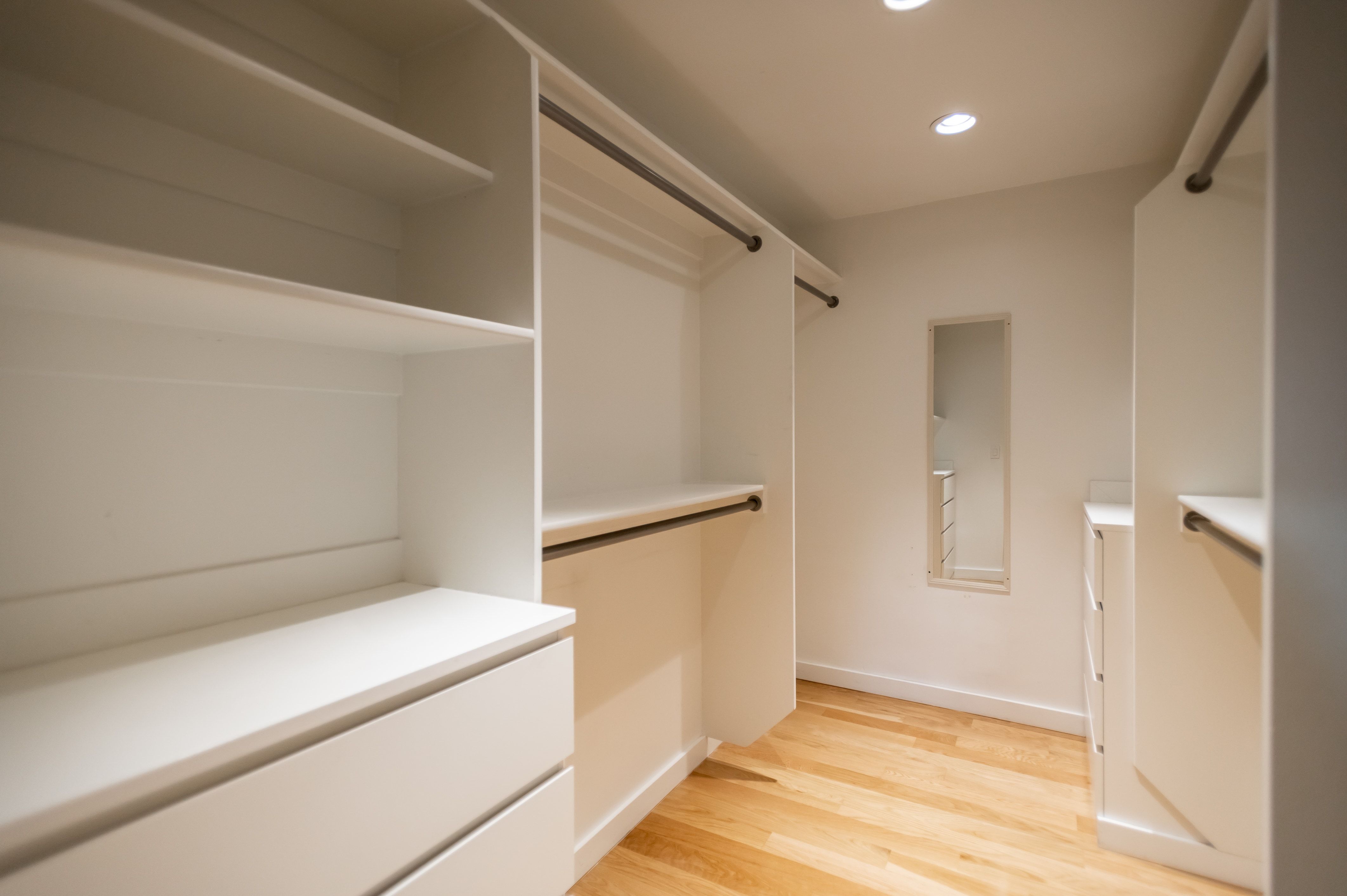 Walk in closet