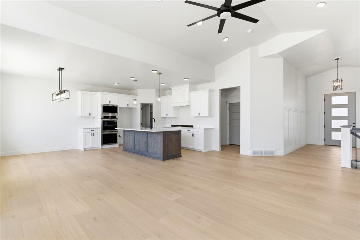 Photo of similar home - Finishes may vary