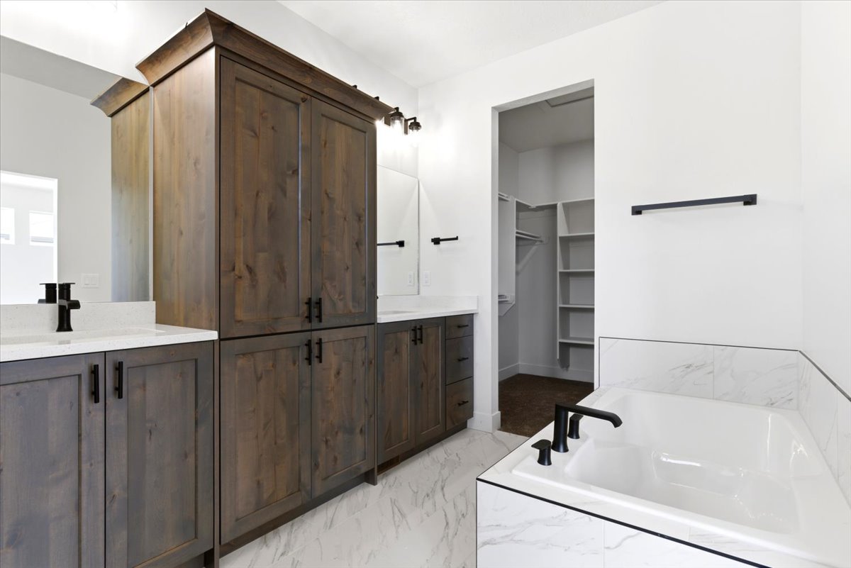 Photo of similar home - Finishes may vary