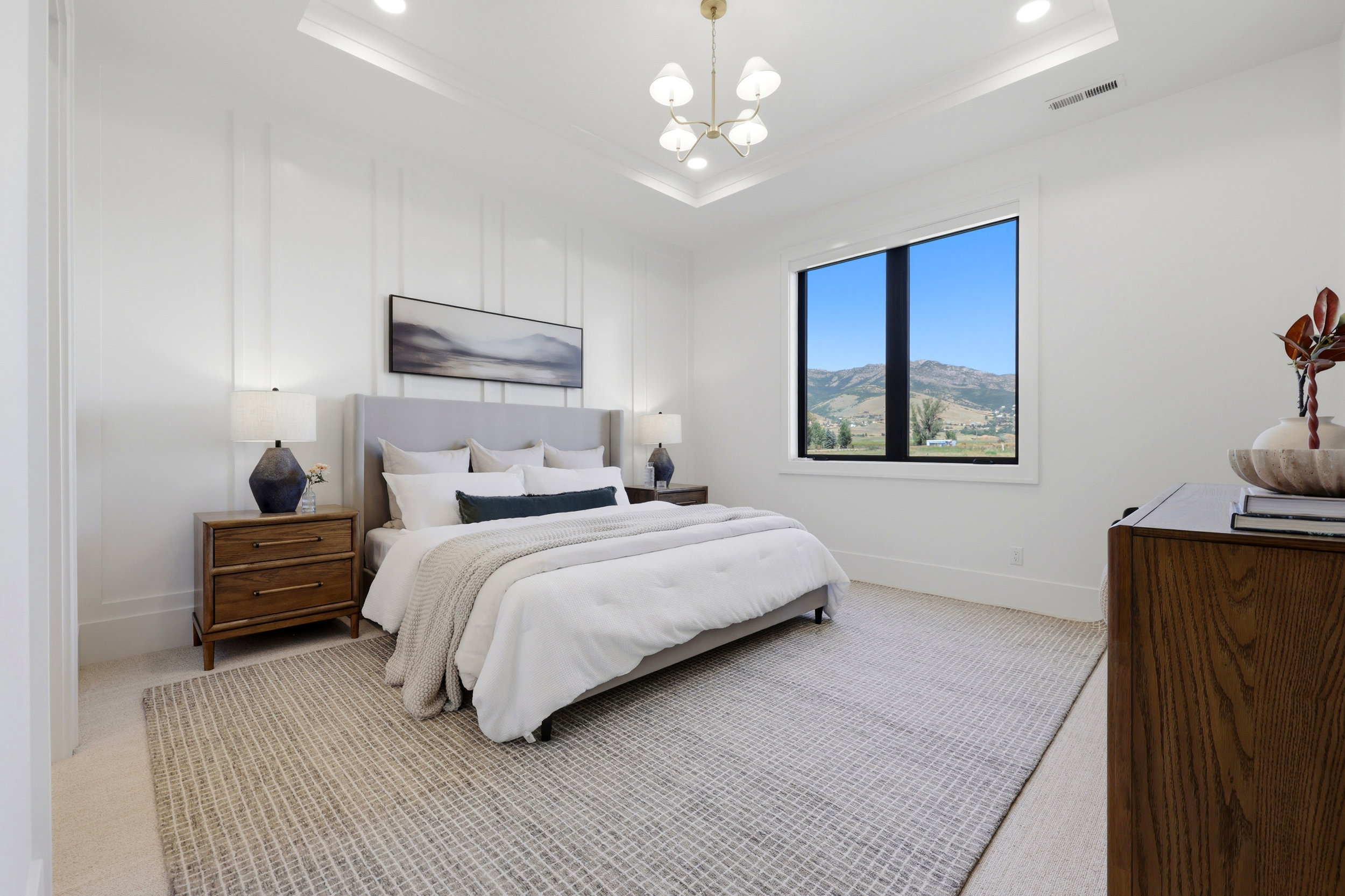 Downstairs guest suite