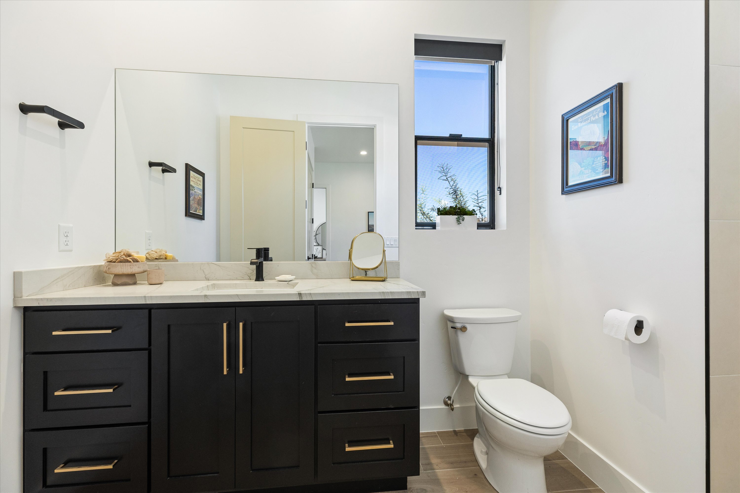 Full Ensuite Bathroom for Bedroom 1