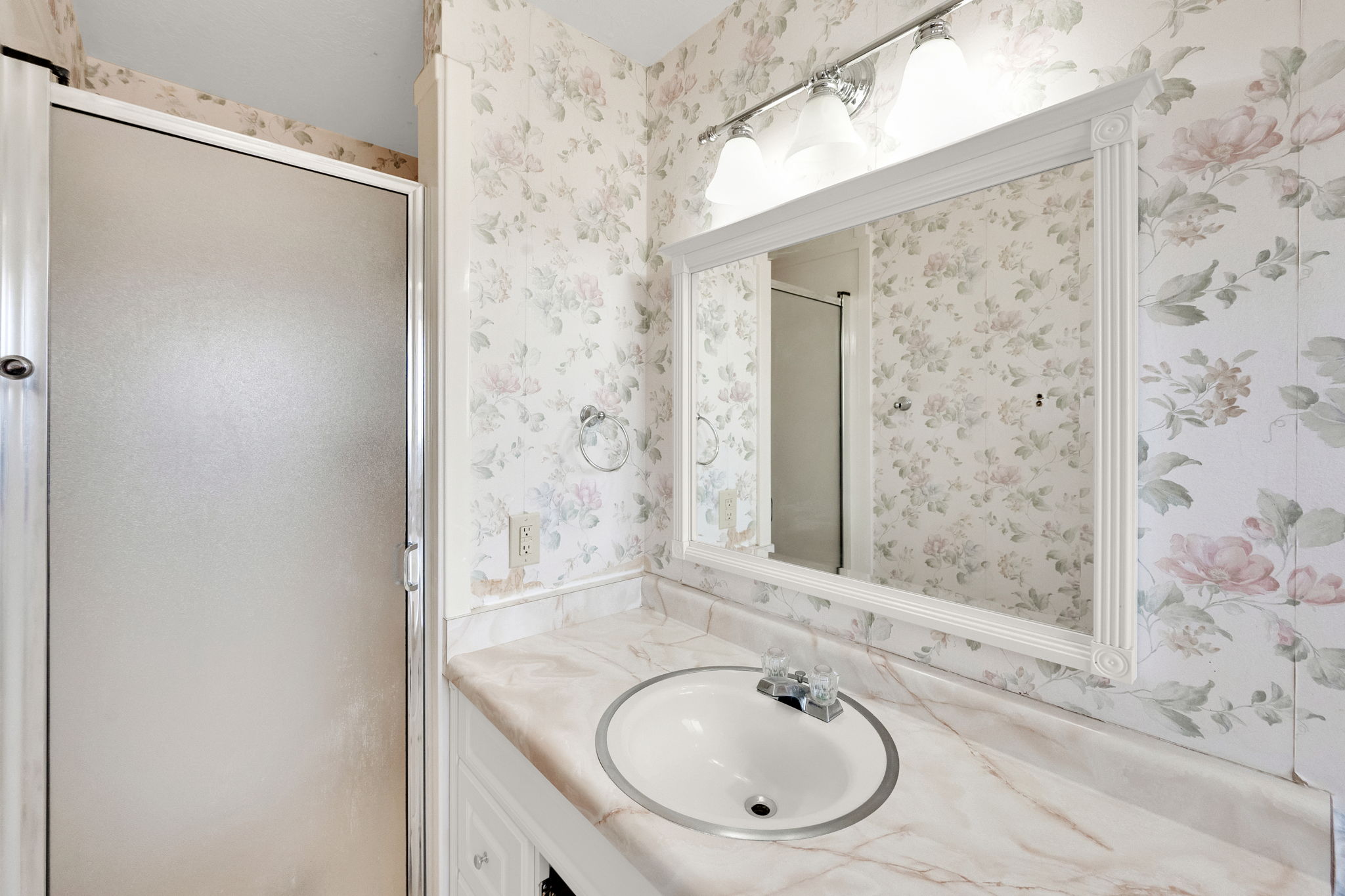 Master Bedroom Bathroom