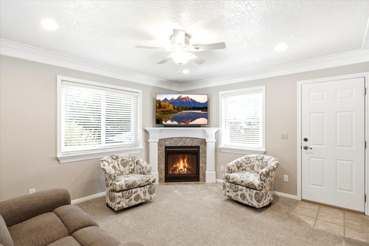 Comfortable TV/Family room with access to backyard