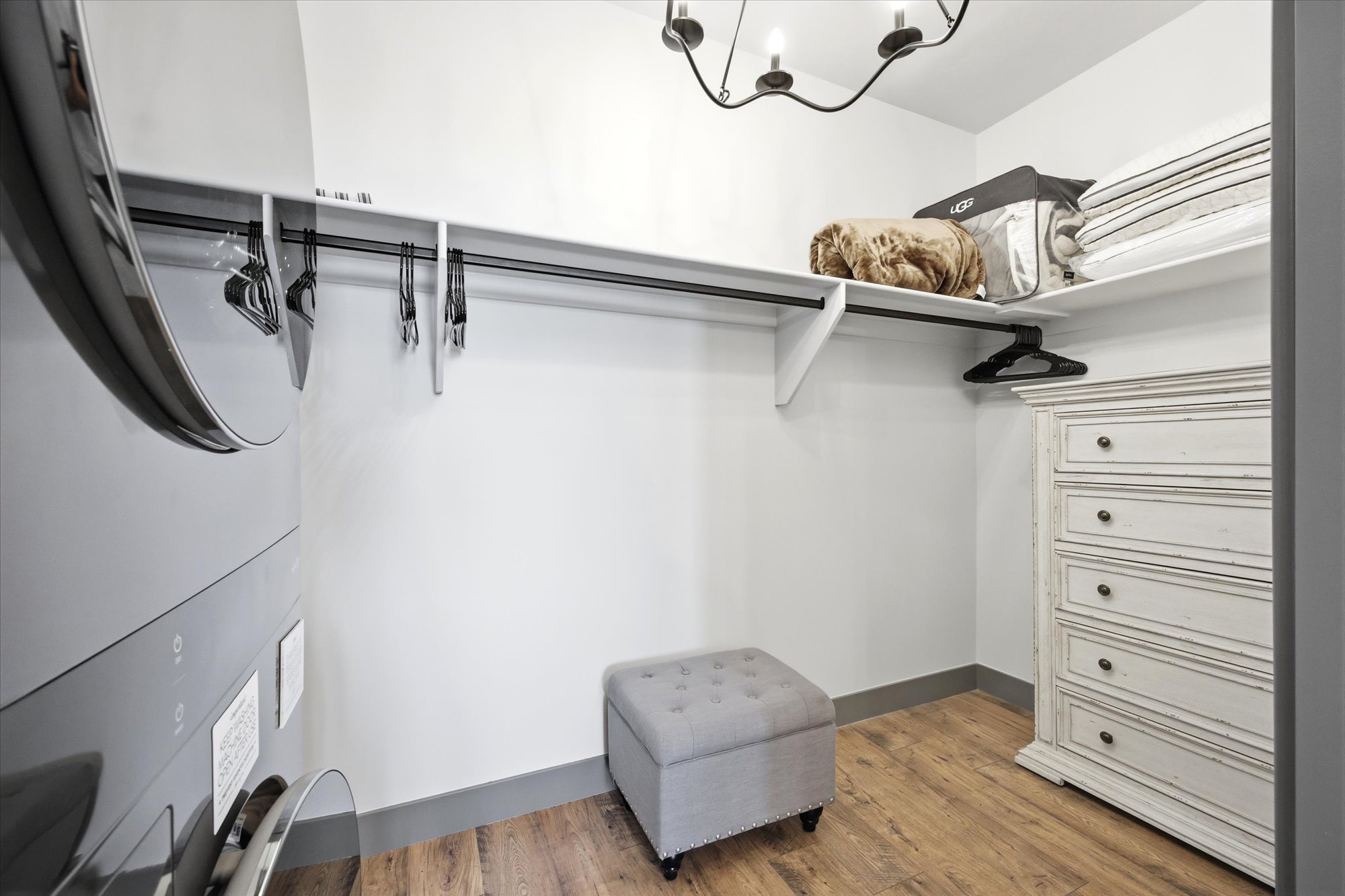 Washer and dryer in primary walk-in closet