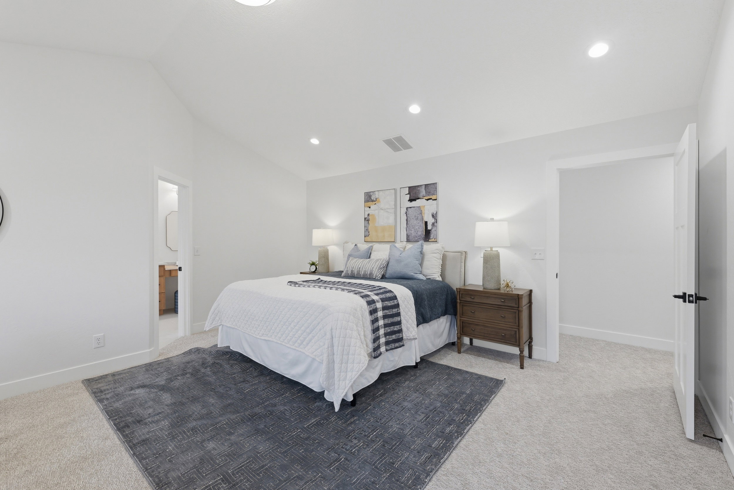 Vaulted ceiling with recessed lighting