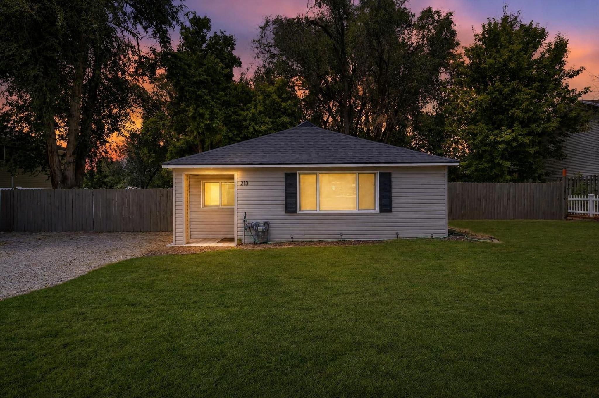 Fully Updated Bungalow