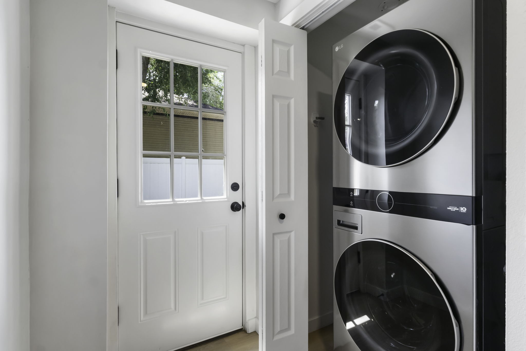 Washer & Dryer Included