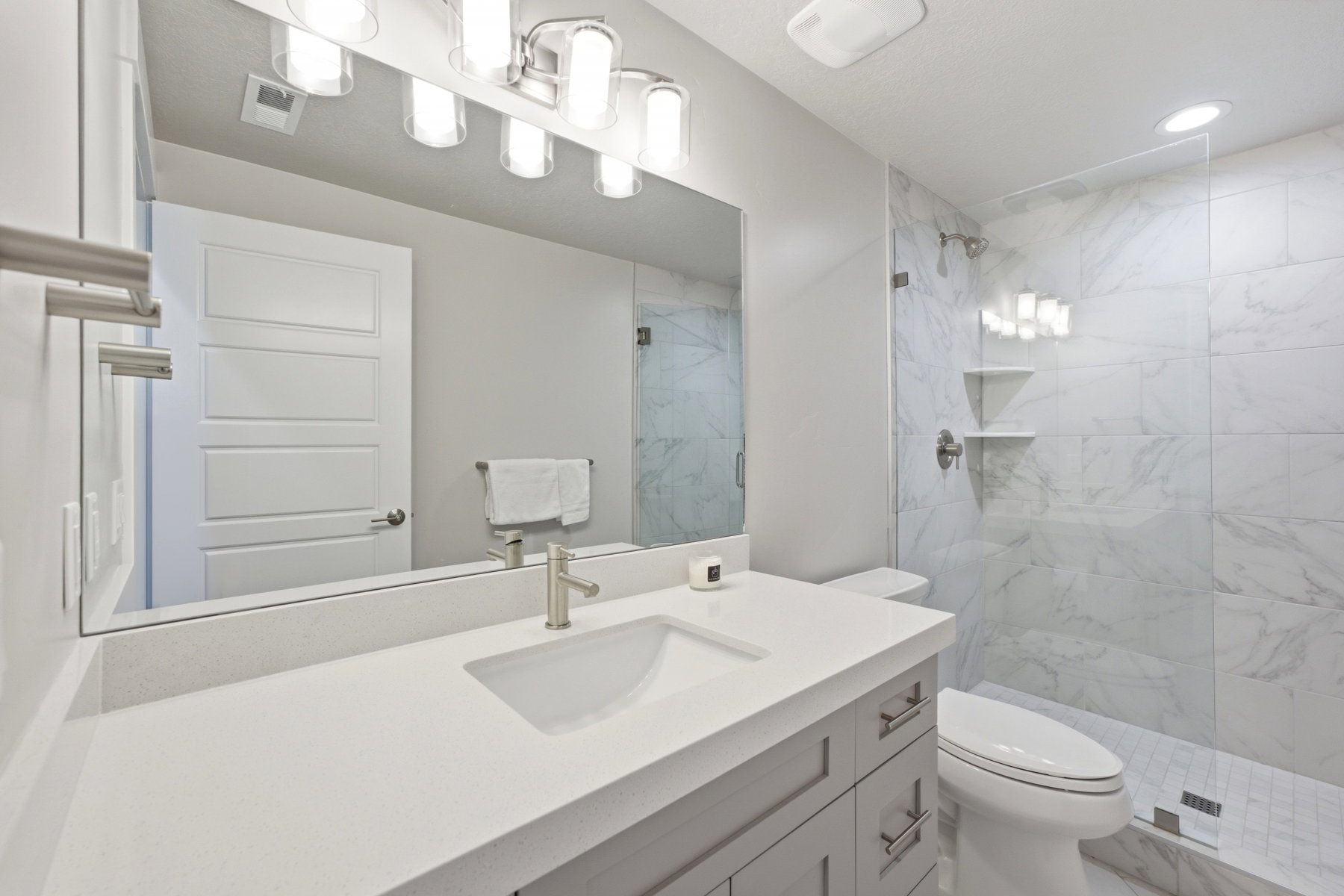 Lower level full bathroom,