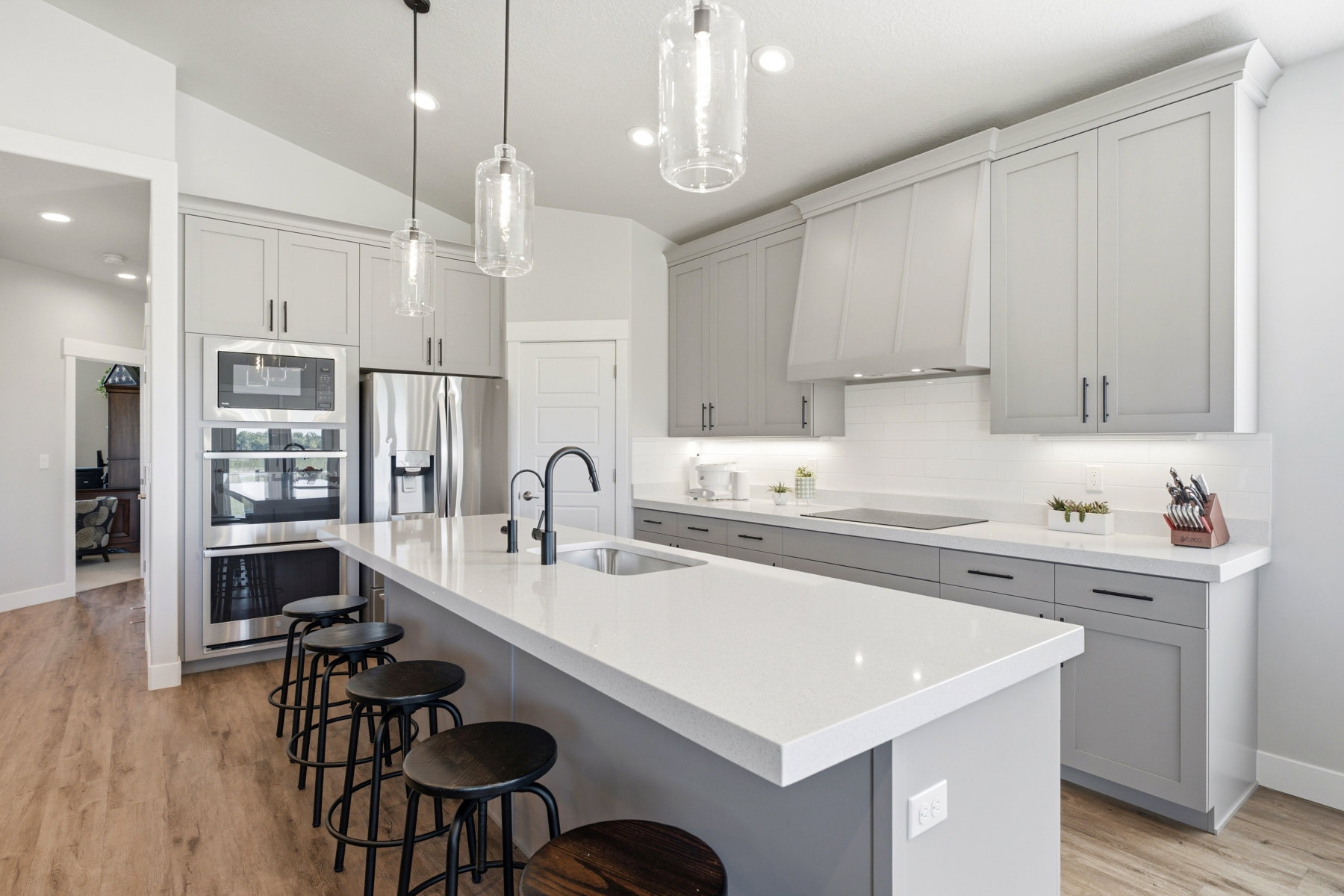 Kitchen with great cooking space, double ovens and electric cooktop