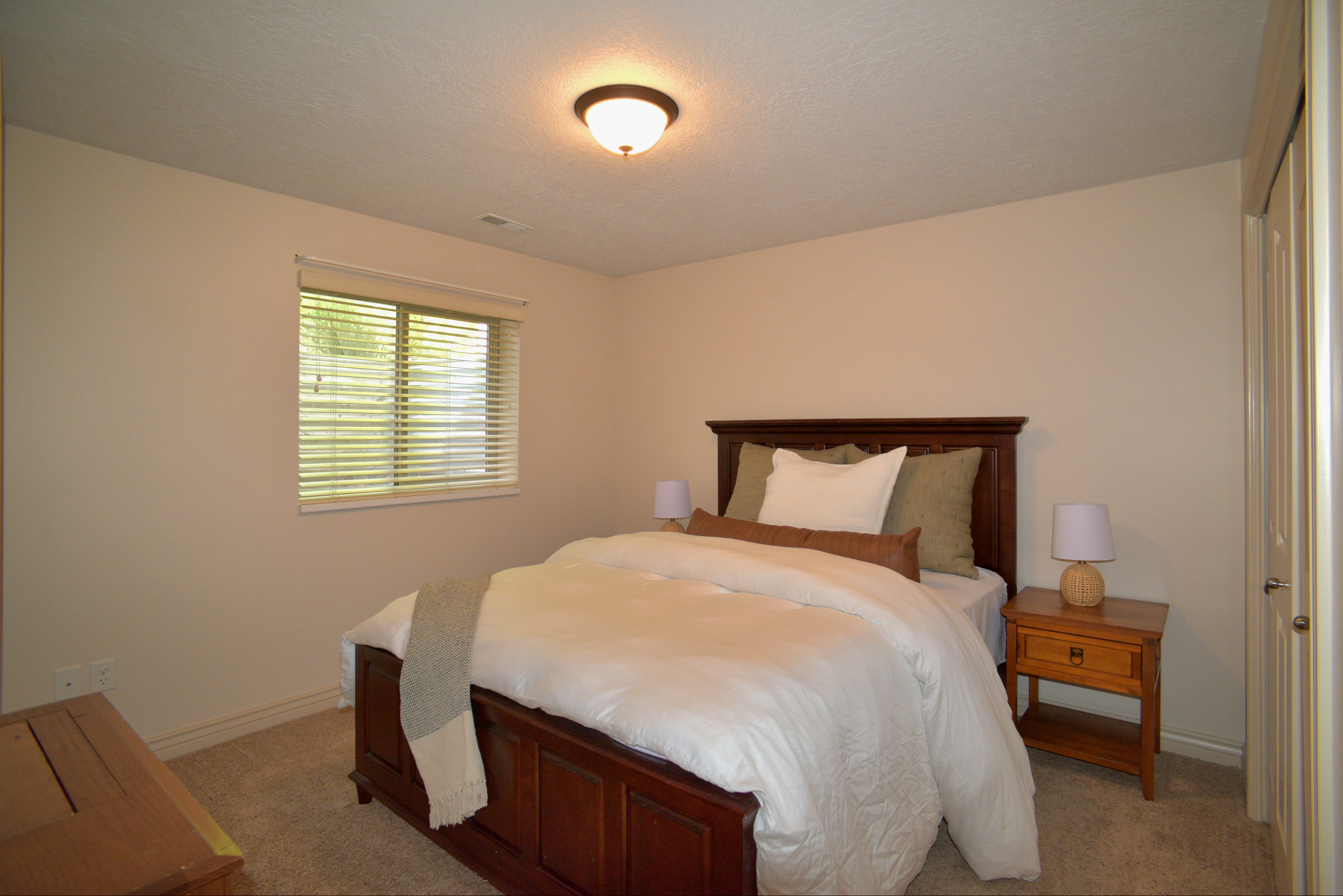 LARGE BEDROOM DOWNSTAIRS