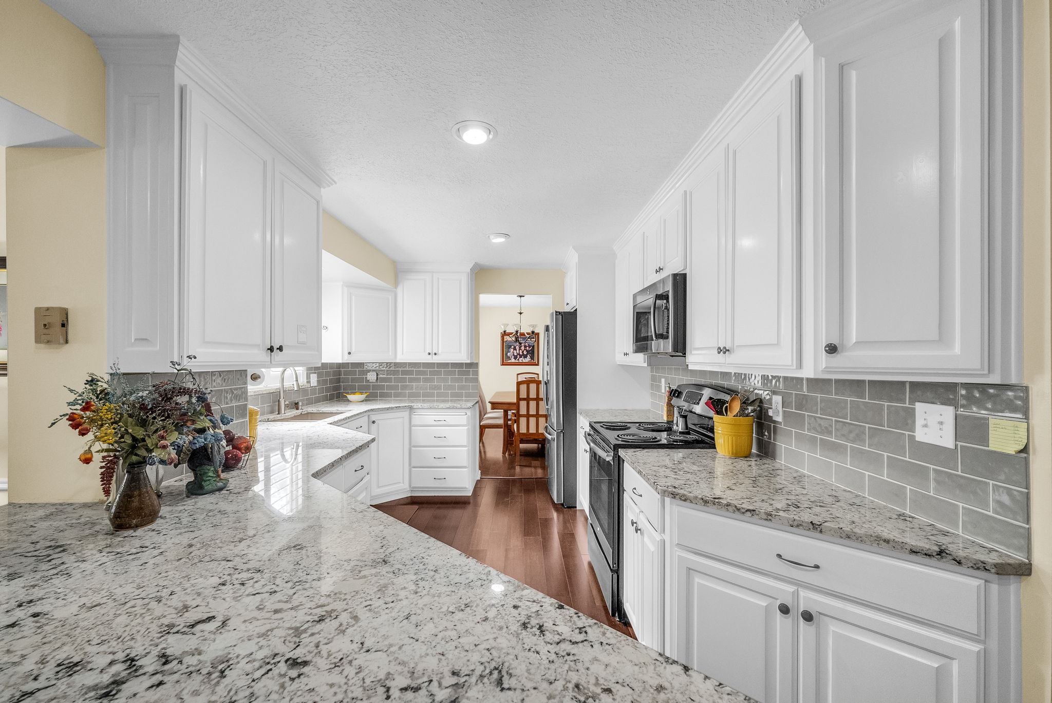 Unparalled kitchen