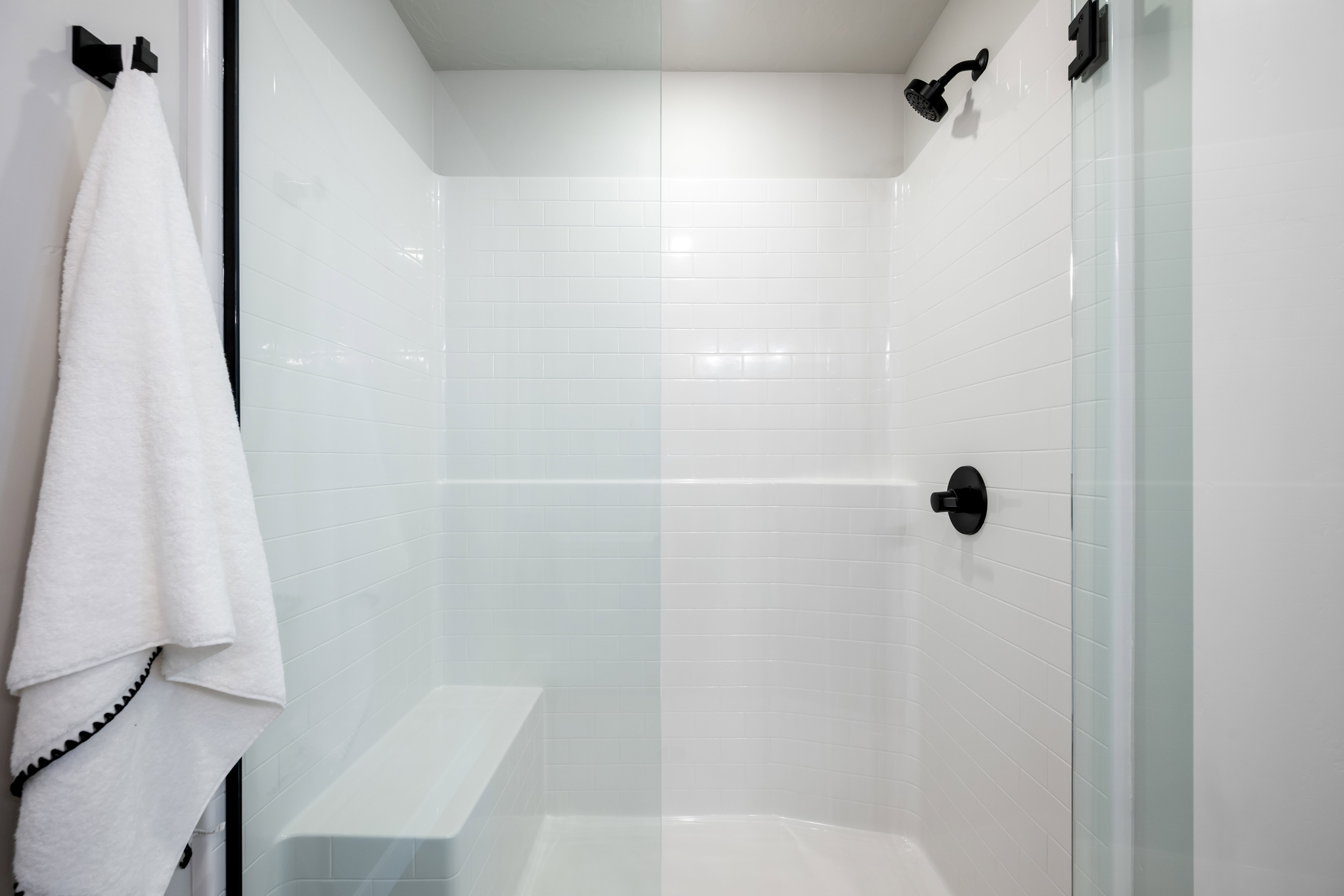 *Photo of similar unit*