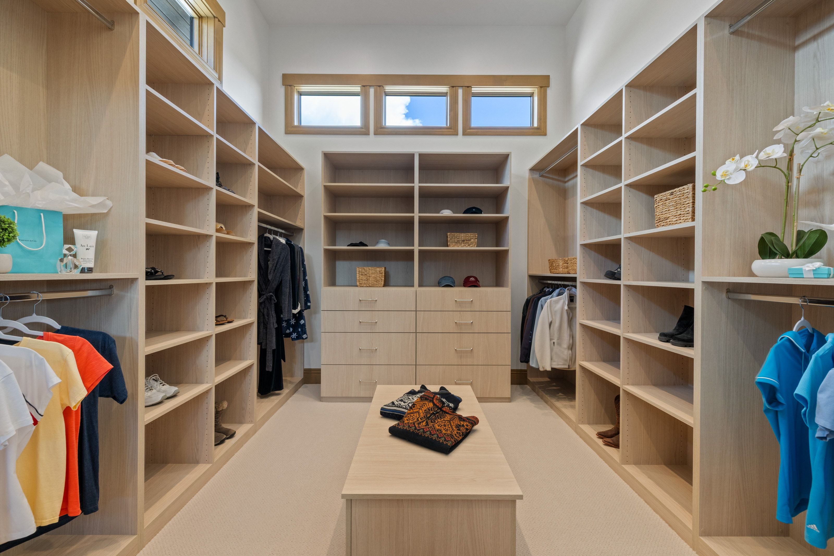 Walk in closet