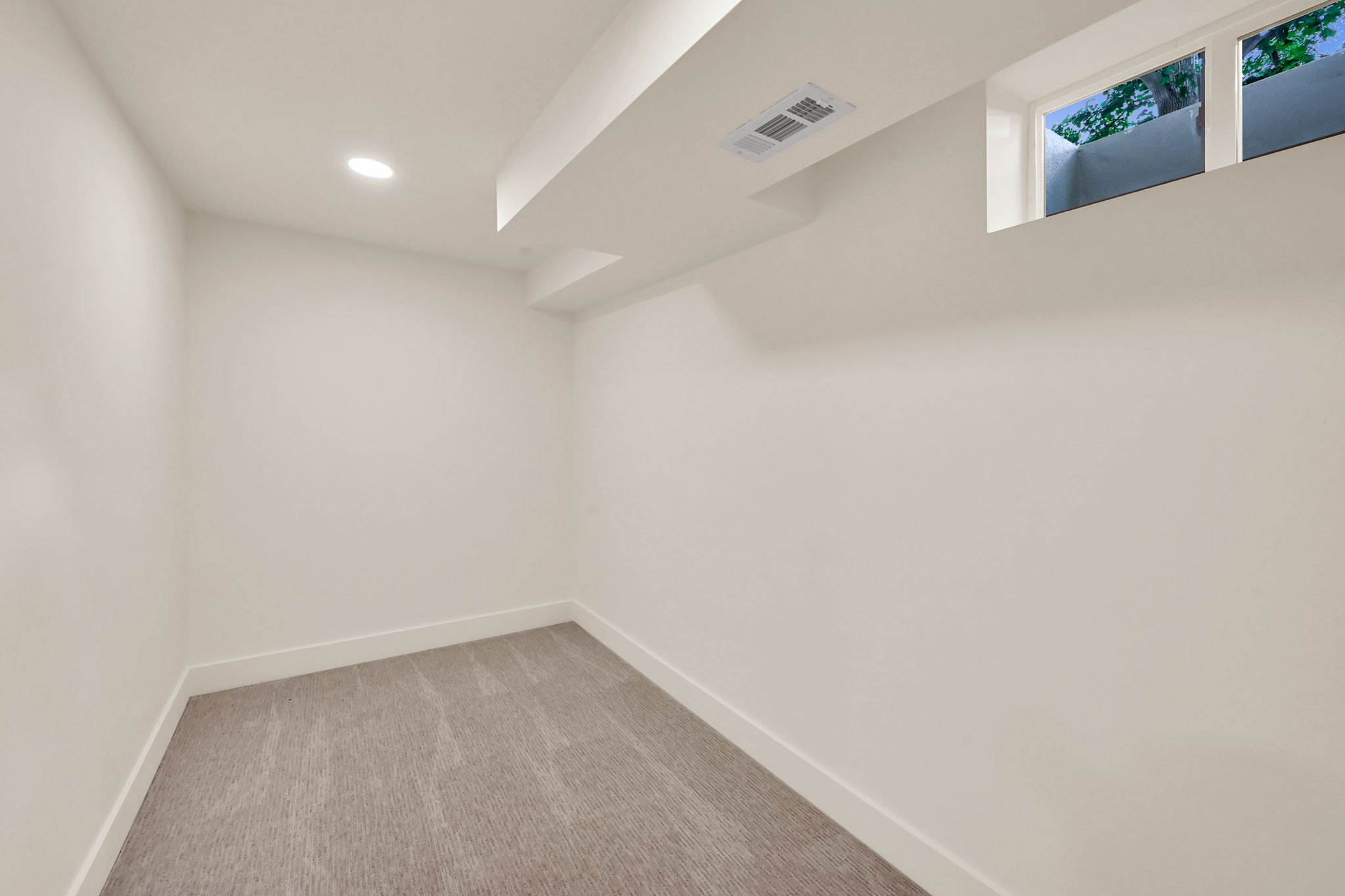 Additional room down- could be used as an office, storage room, or gym