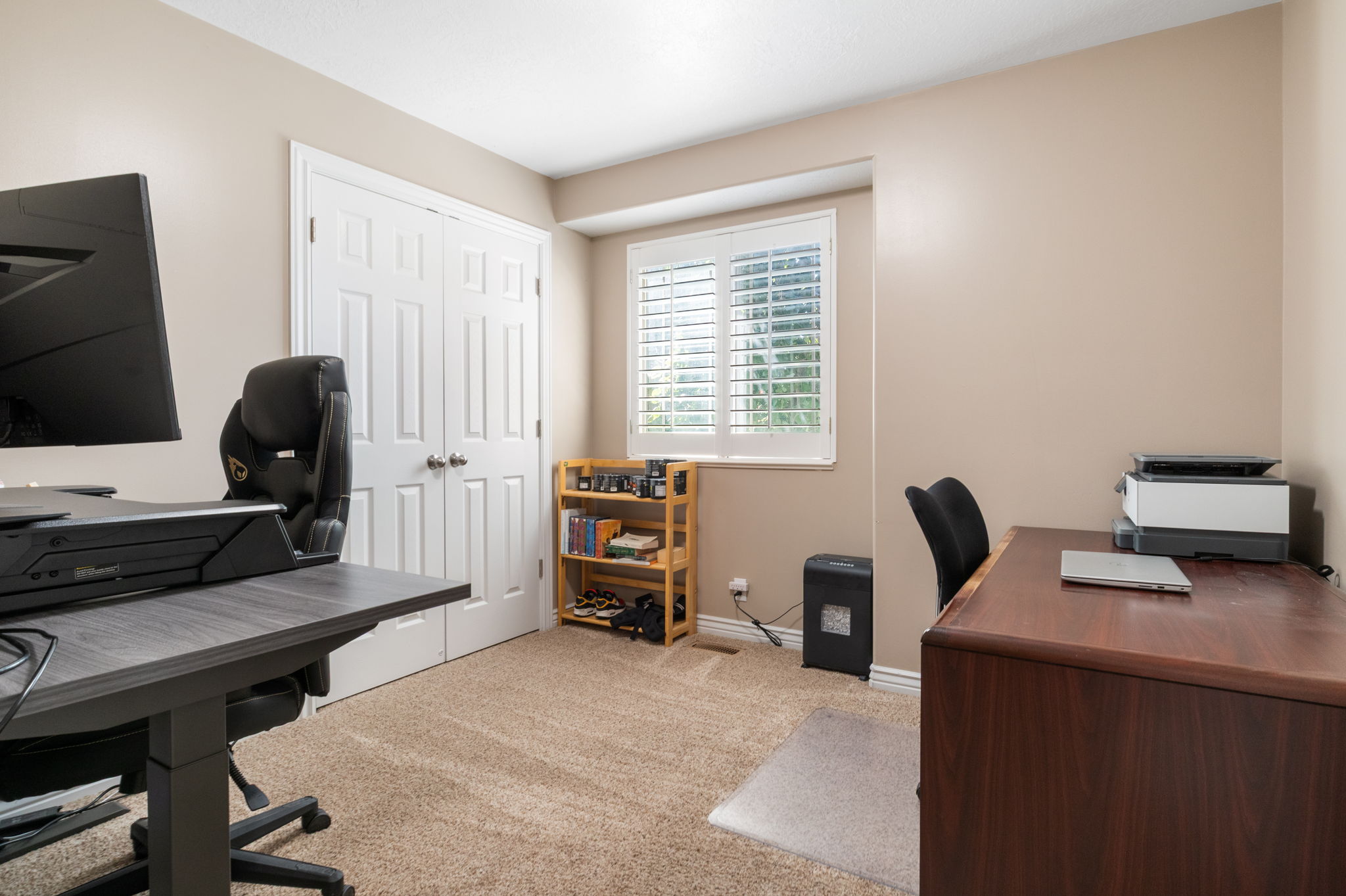 Neutral-toned wall paint throughout