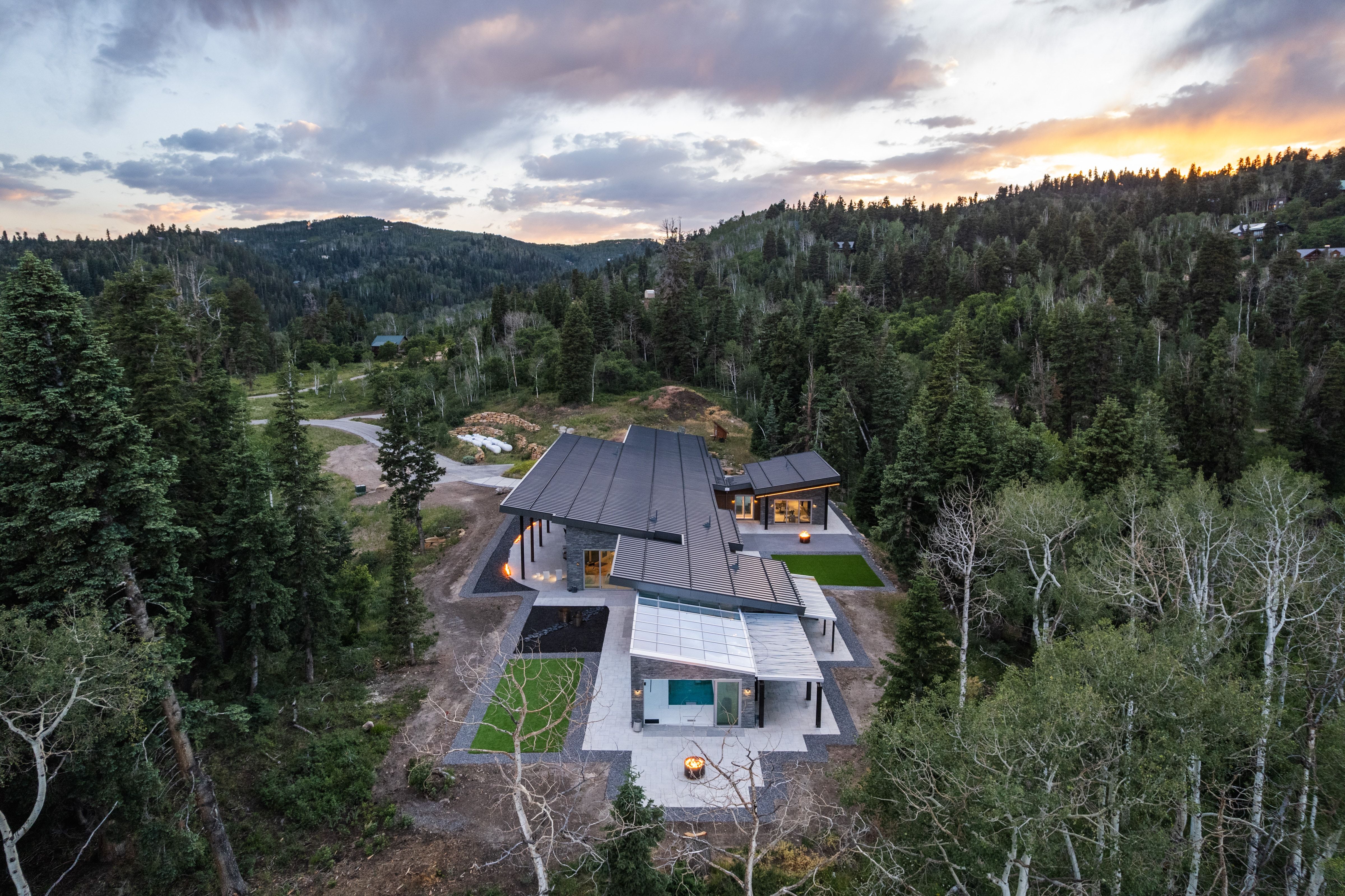 Modern architectural design featuring expansive flat roofs