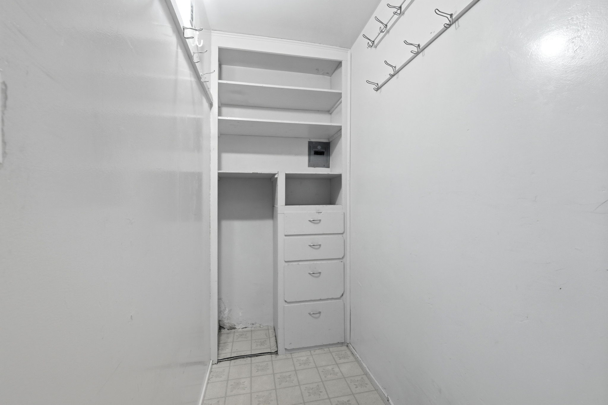 Pantry/Broom Closet