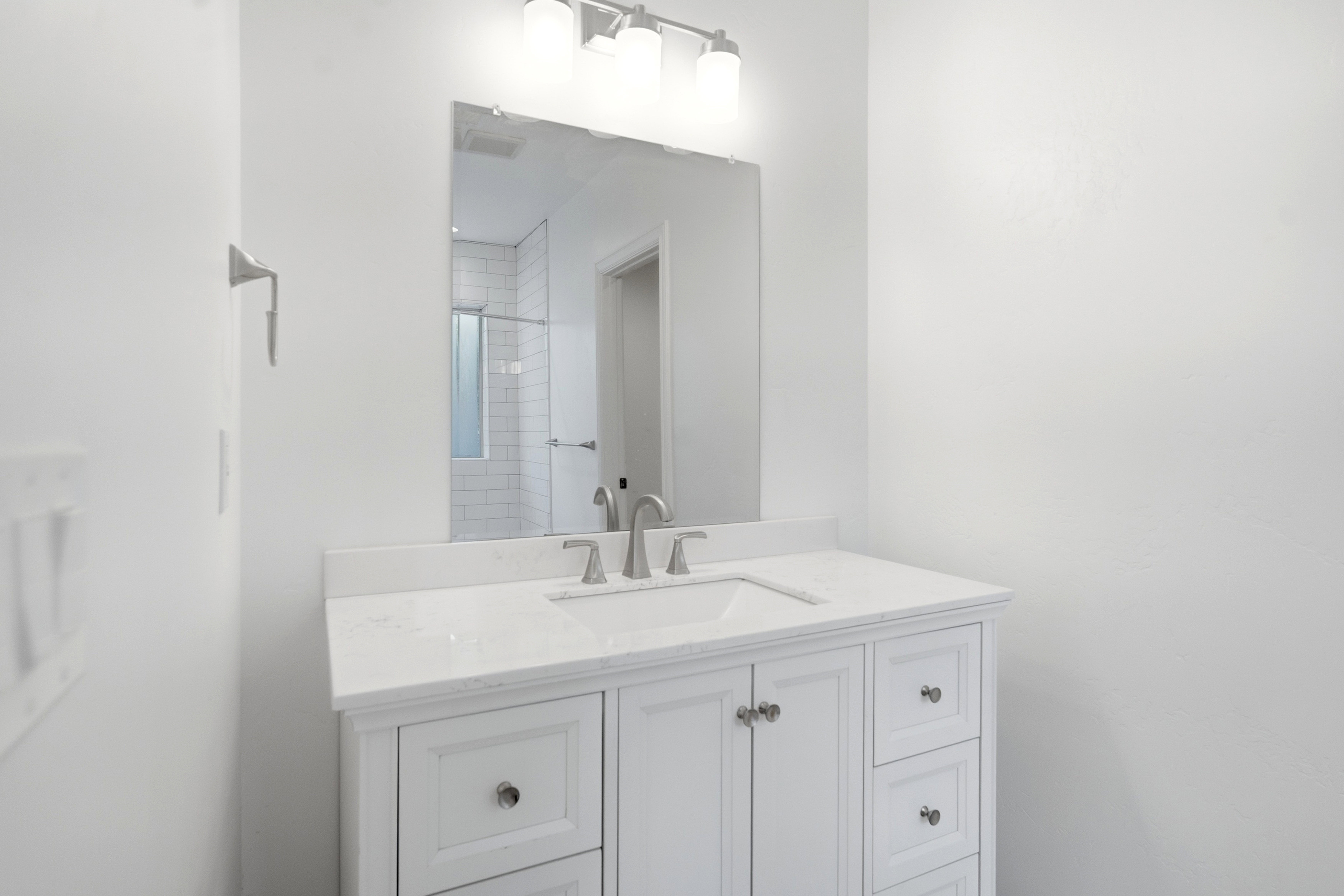 Middle level bathroom