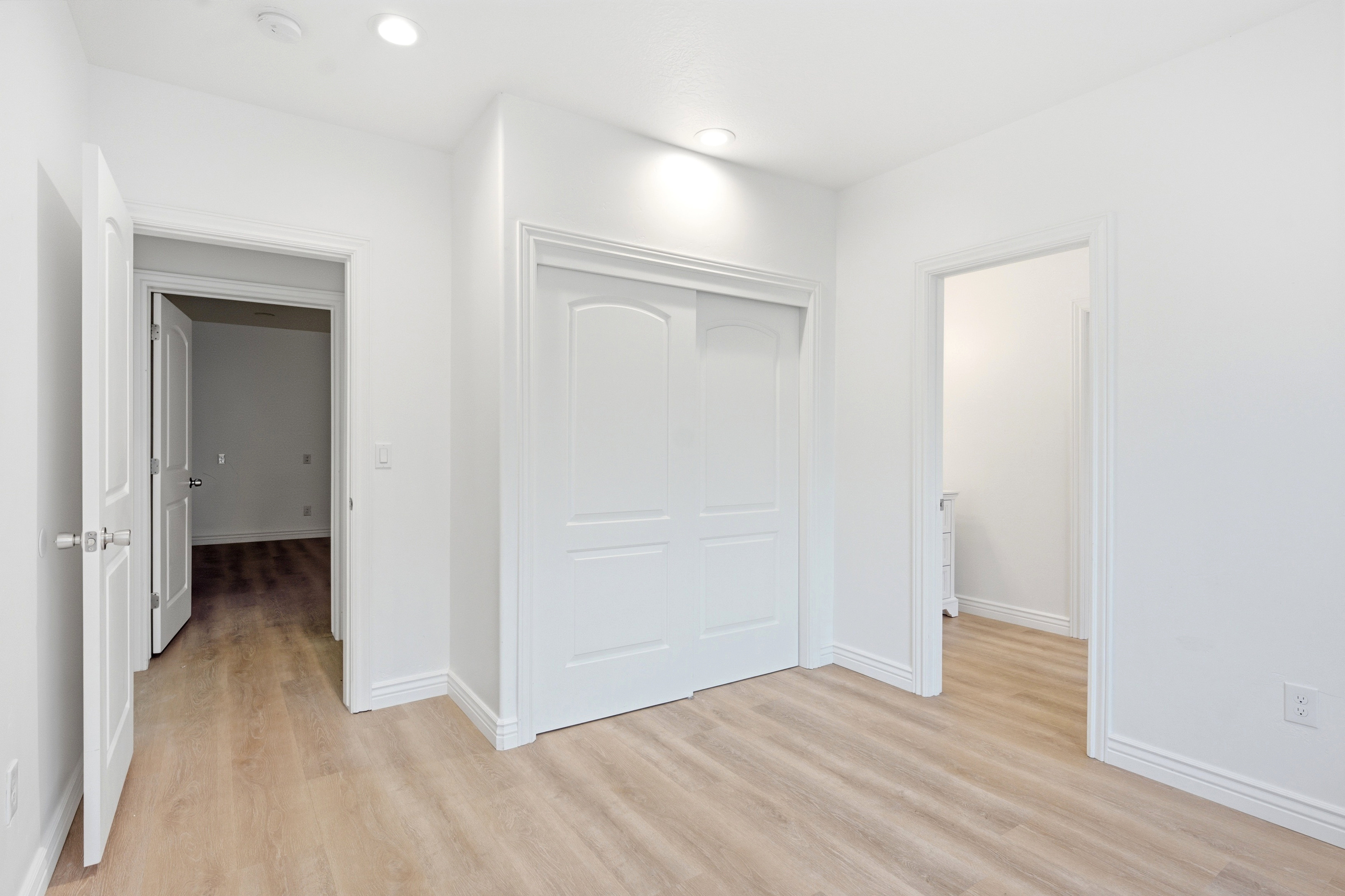 Middle level bedroom