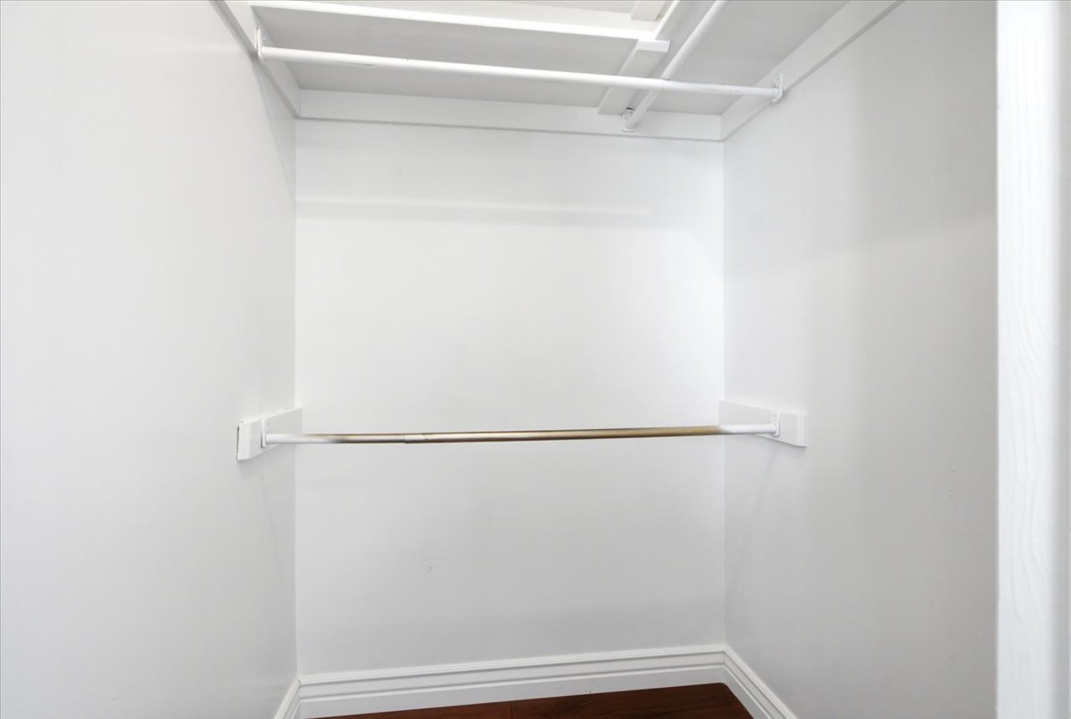 Walk in closet