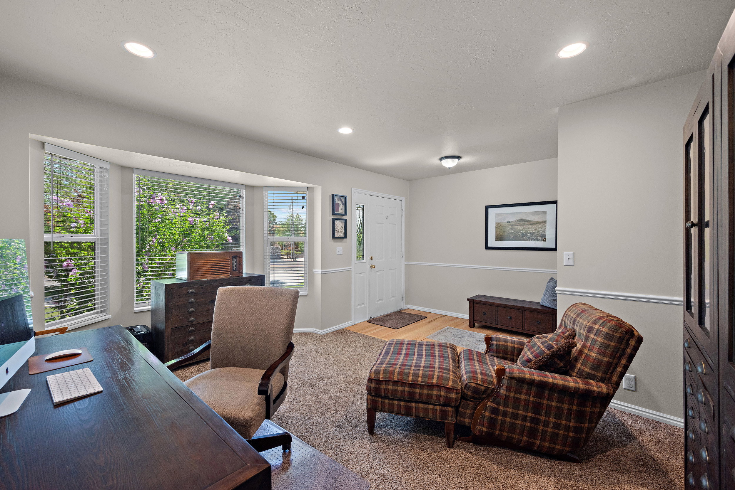 Office/Formal Living Room