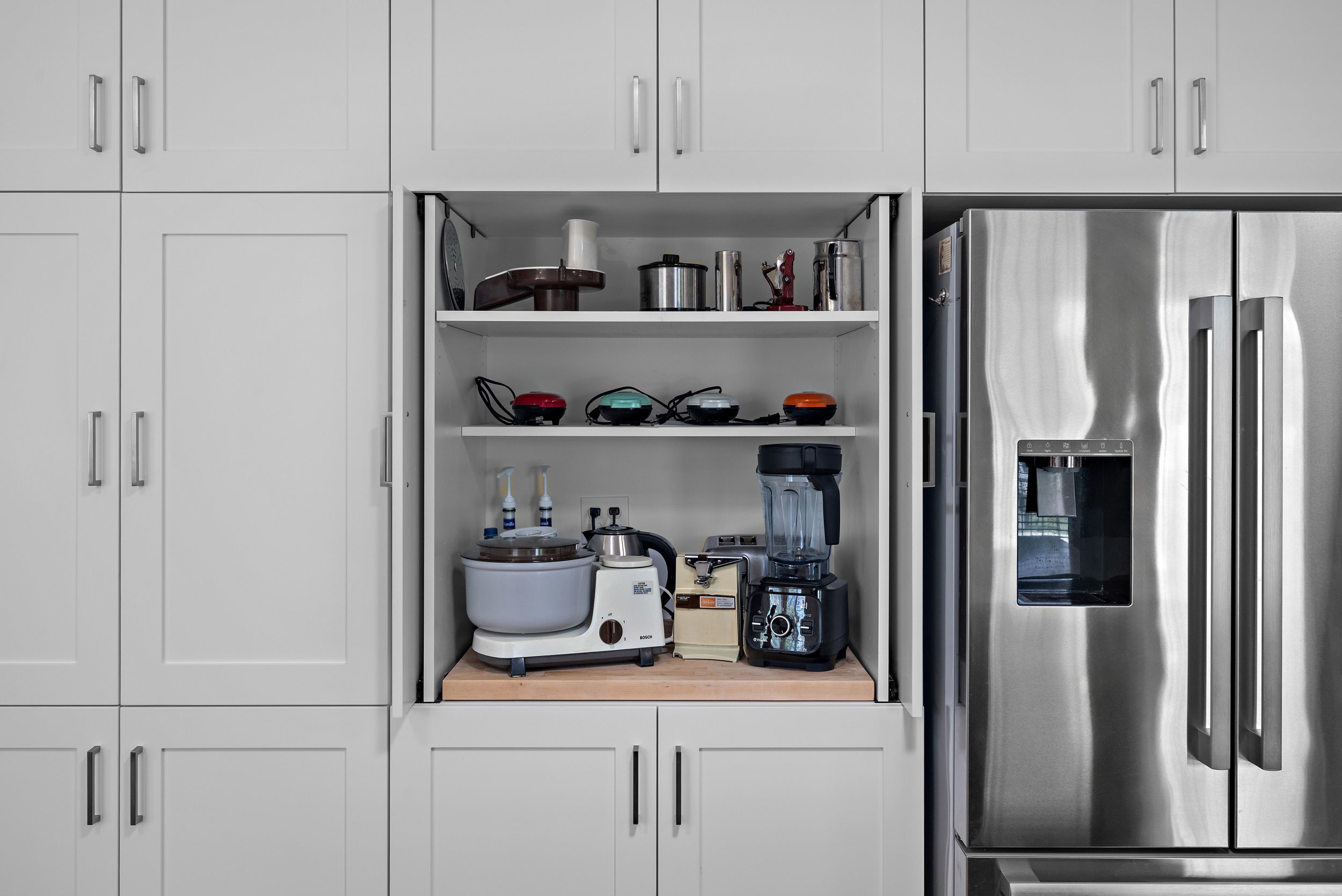 Appliance garage
