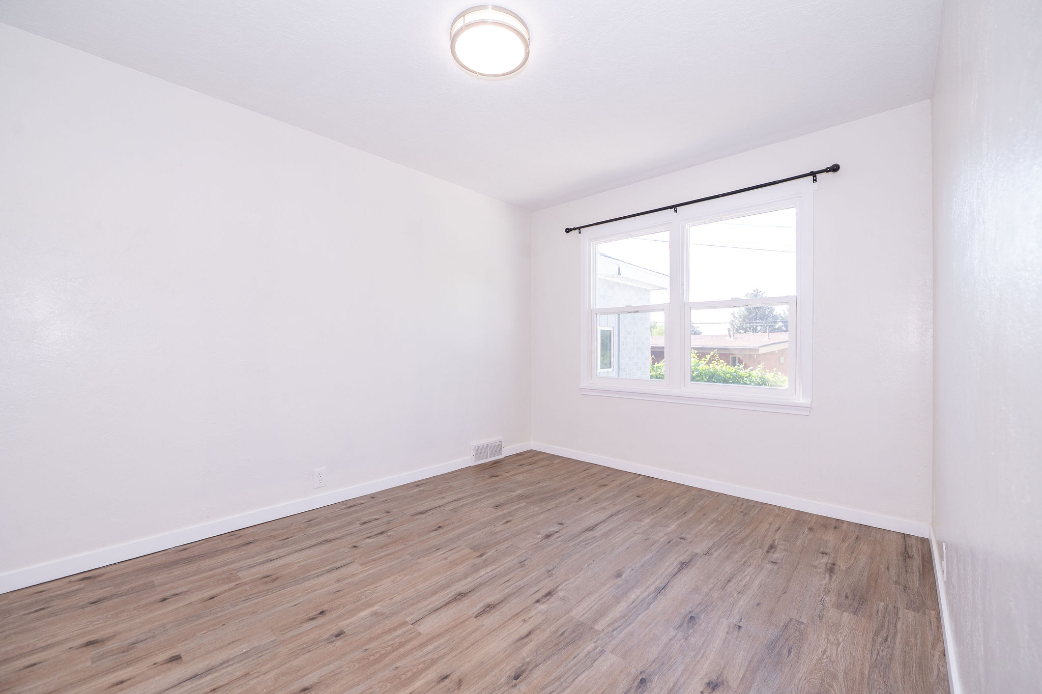 Upstairs Bedroom #2