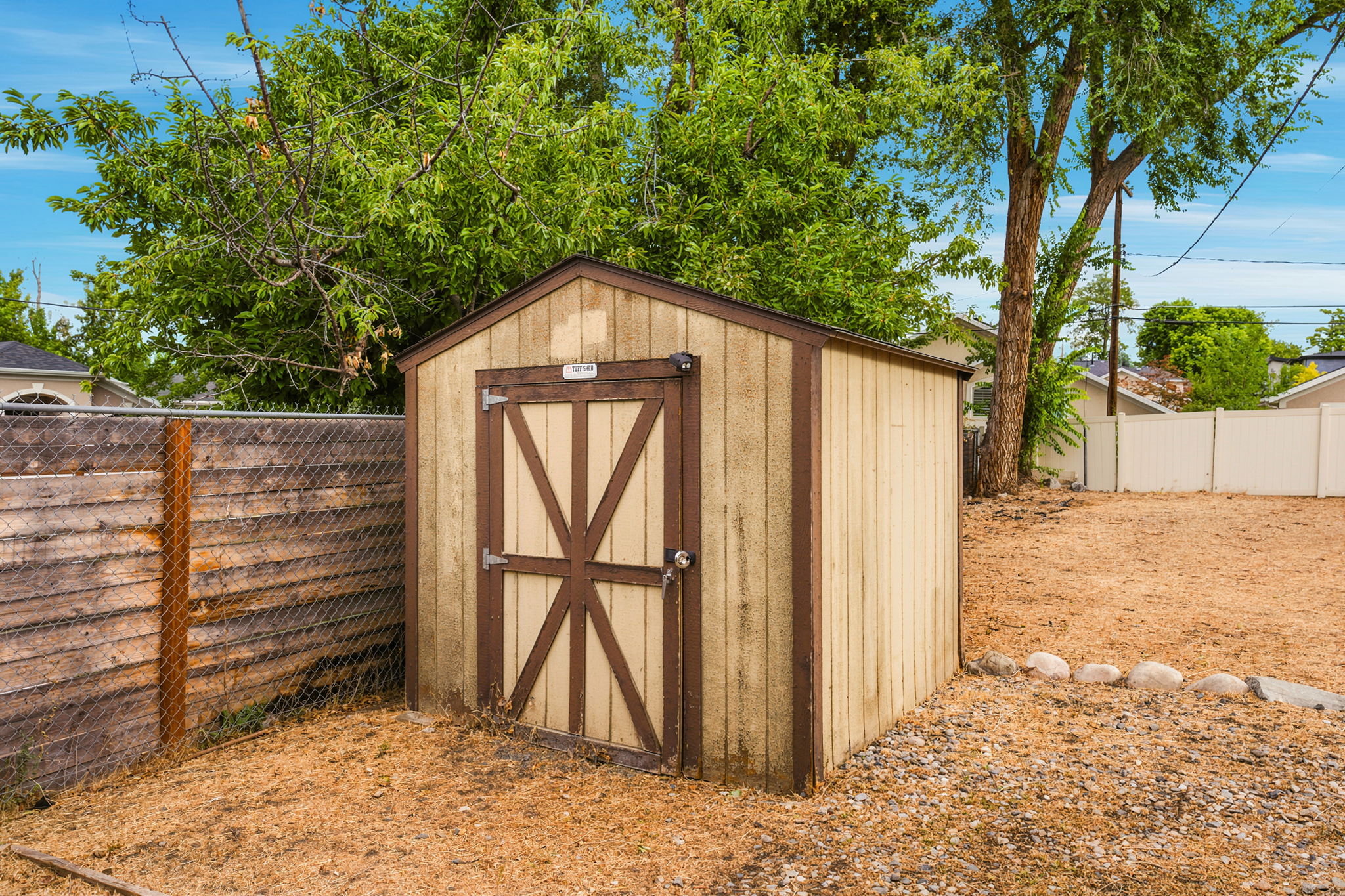 Outdoor structure