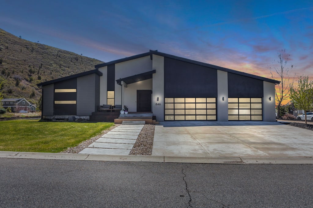 Contemporary architecture featuring a low-slope roofline and a multi-tone facade