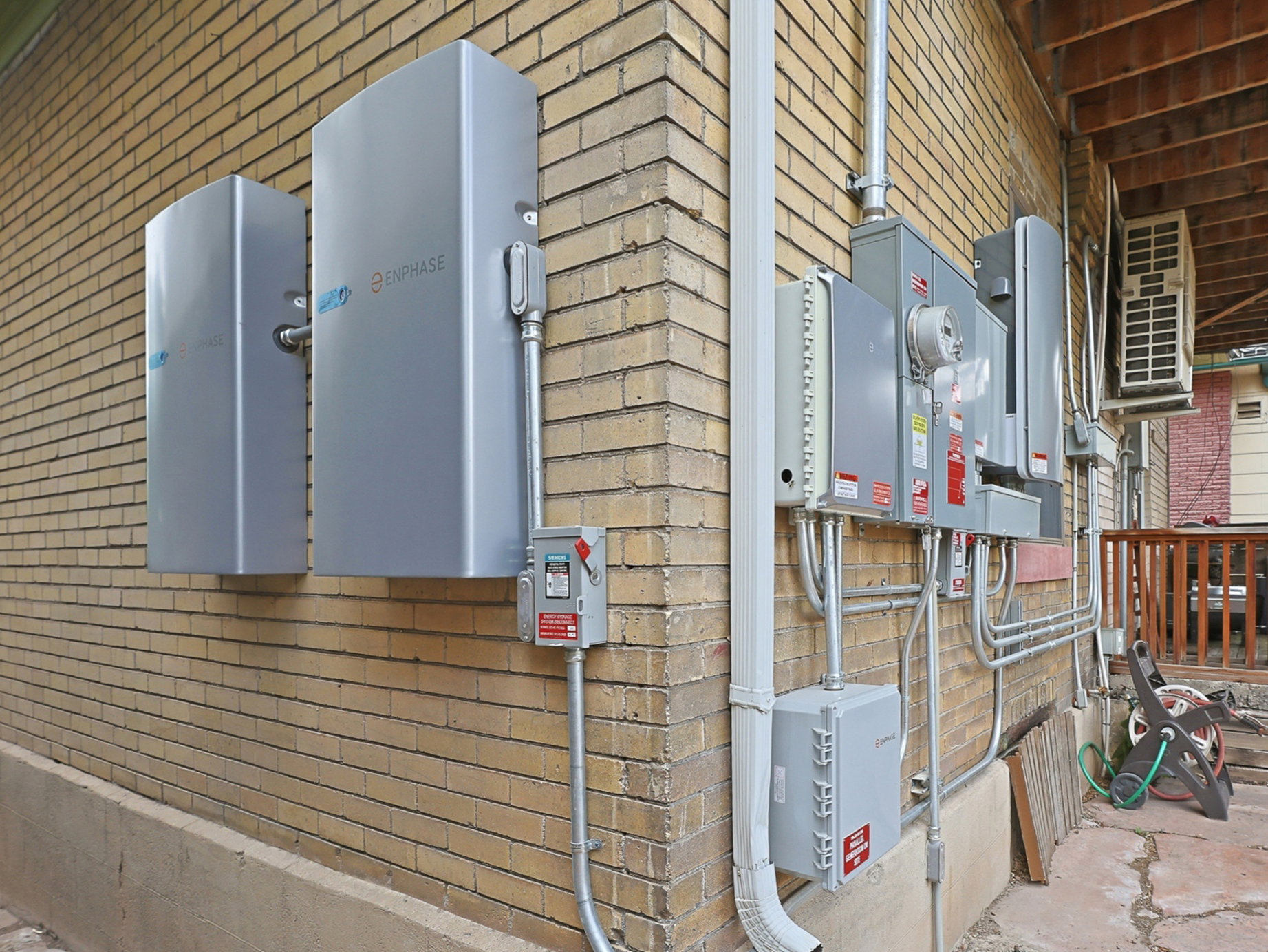 Solar battery power storage system