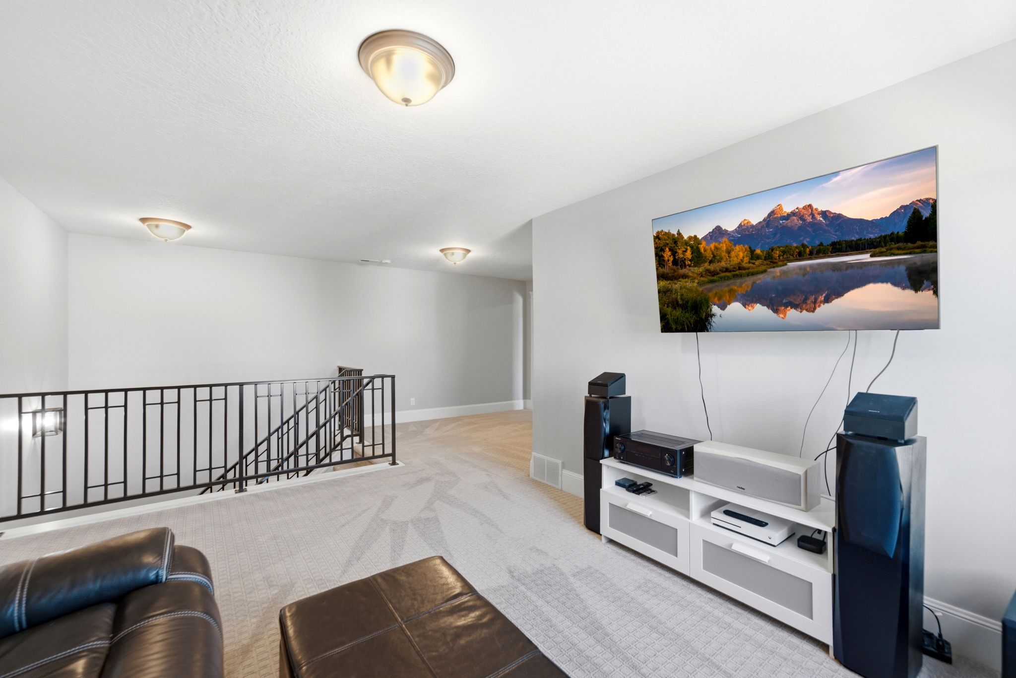 Spacious upper level-2nd family room