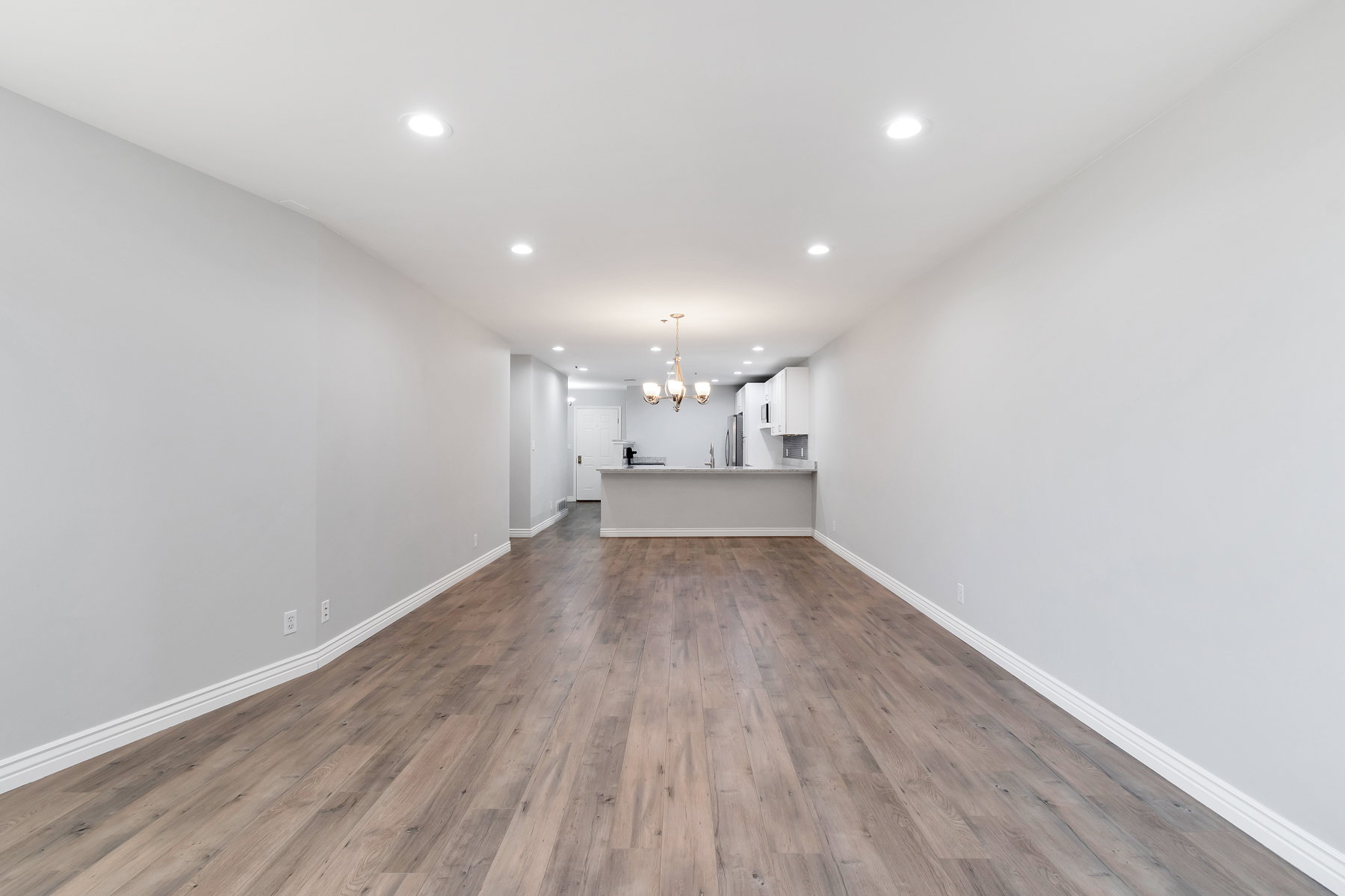 Dining/Kitchen area