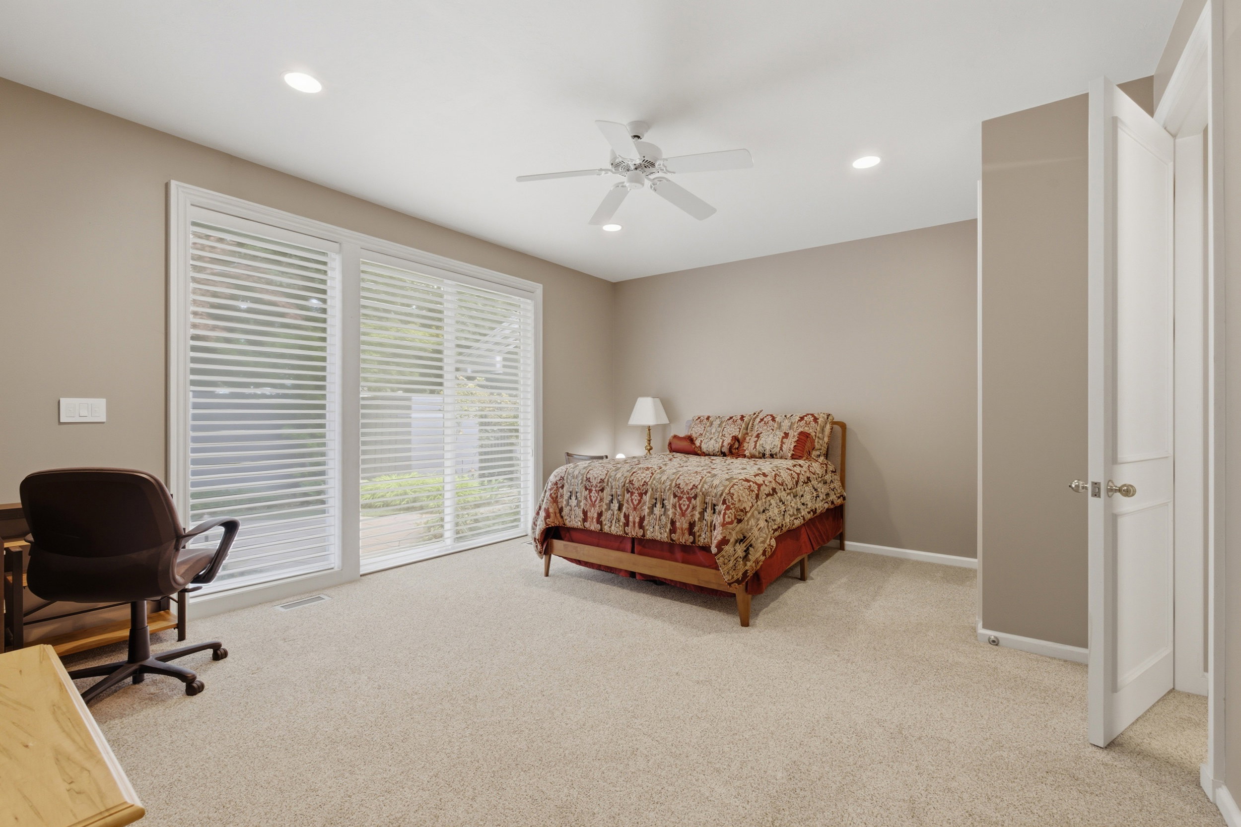 2nd bedroom with slider to courtyard